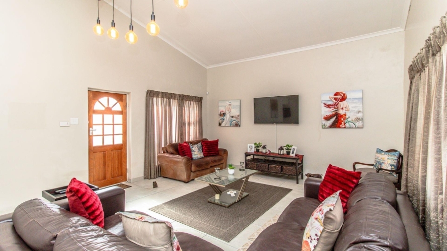 3 Bedroom Property for Sale in Franskraal Western Cape